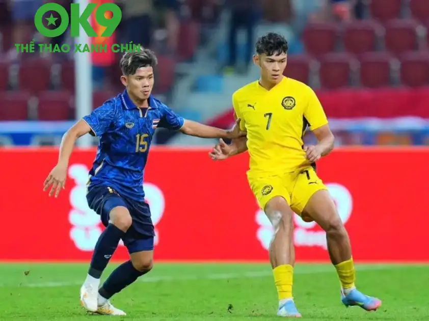 U22 Malaysia (bên phải) vừa có trận bán kết đầy nỗ lực trước U22 Thái Lan (Ảnh: BTC) U22 Malaysia (bên phải) vừa có trận bán kết đầy nỗ lực trước U22 Thái Lan (Ảnh: BTC)